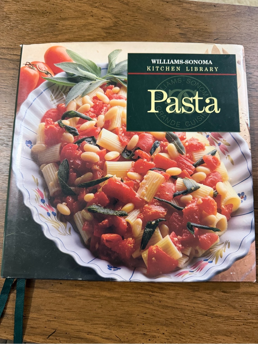 Williams Sonoma Pasta Cookbook - EUC